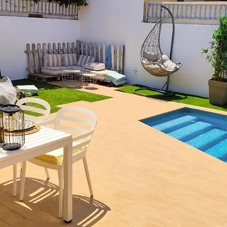 R127 Moderna Cerca Del Mar カラフェル